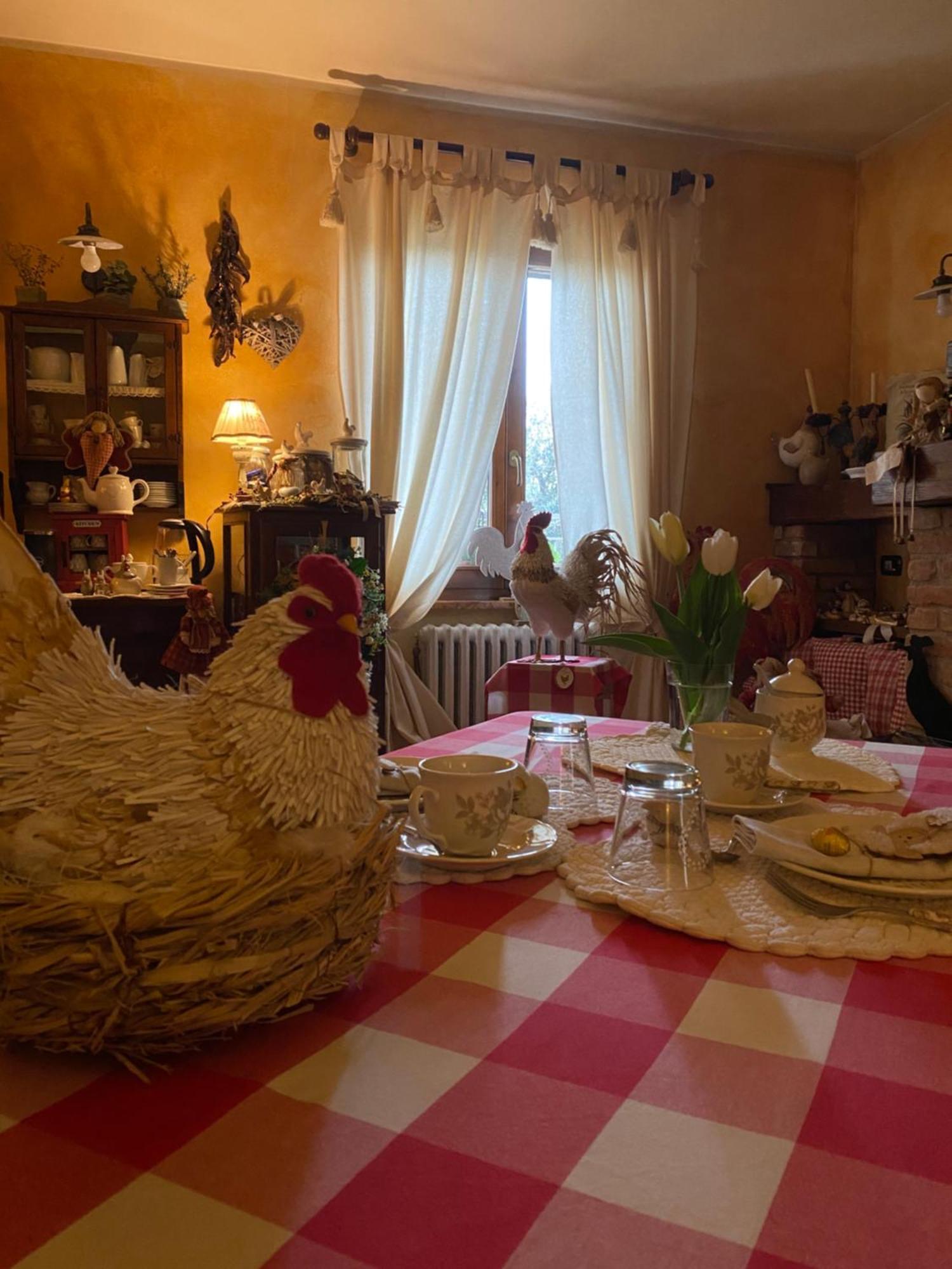 Gallo Delle Pille Monzambano Buitenkant foto